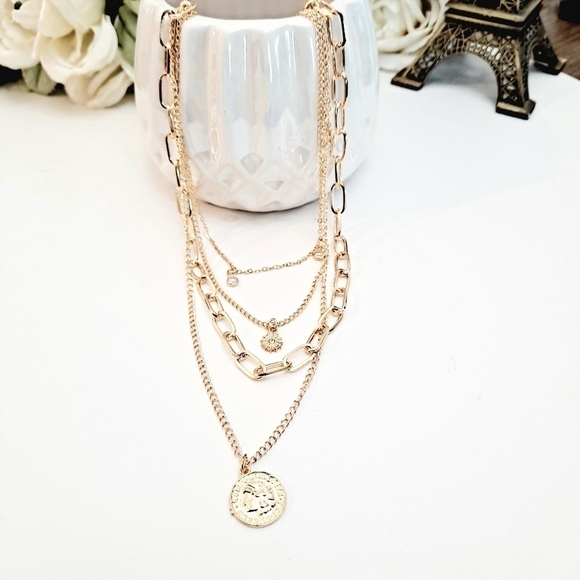 💖 2/$30 Chunky layered statement necklace Gold coin pendant Boho chain - Picture 12 of 12